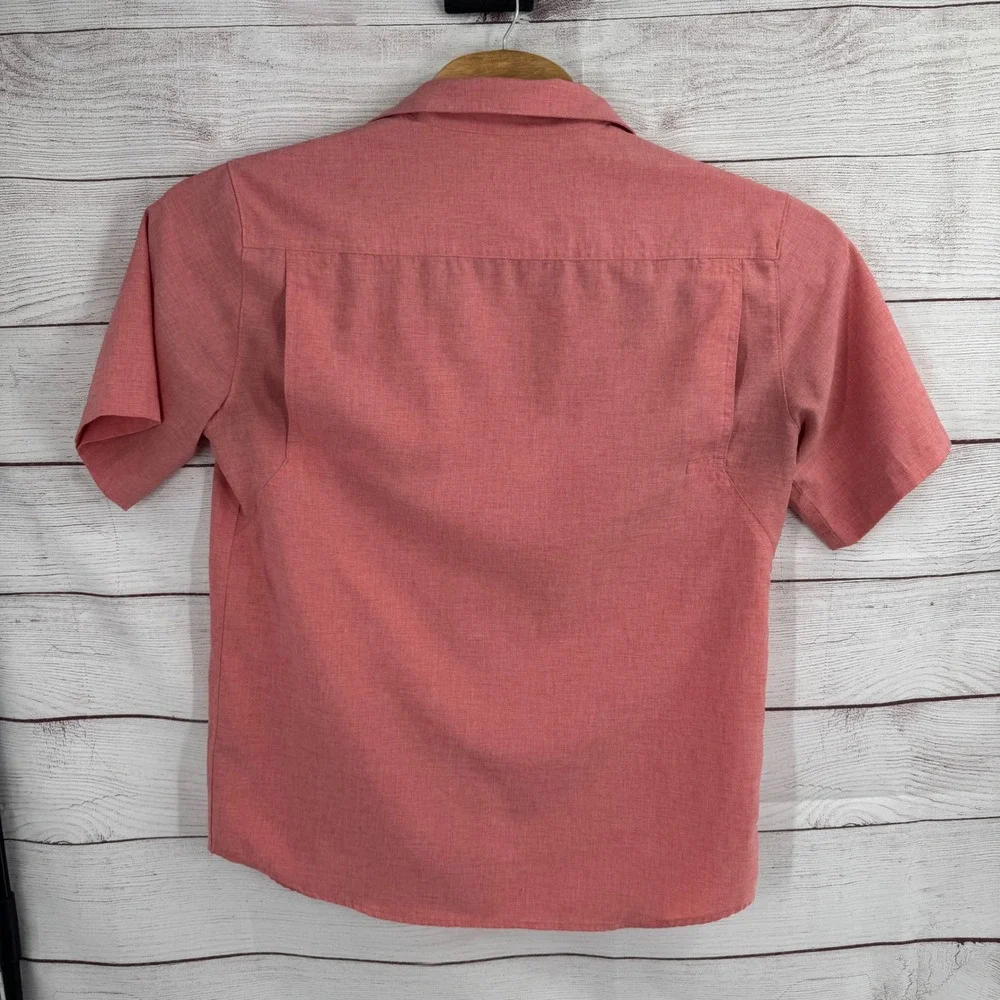Hook & Tackle Mens Medium‎ Fishing Shirt Button Up Short Sleeve Salmon Vented